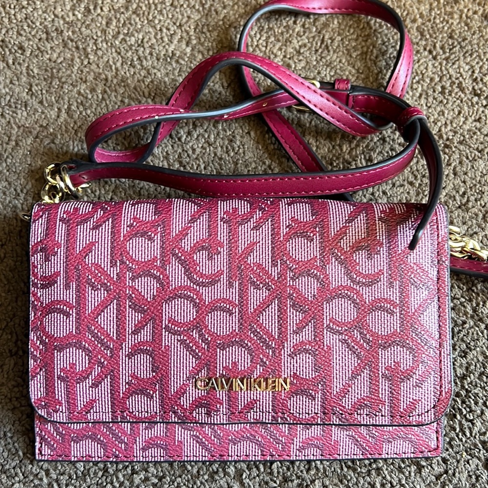 Calvin Klein Wallet Chain Bag